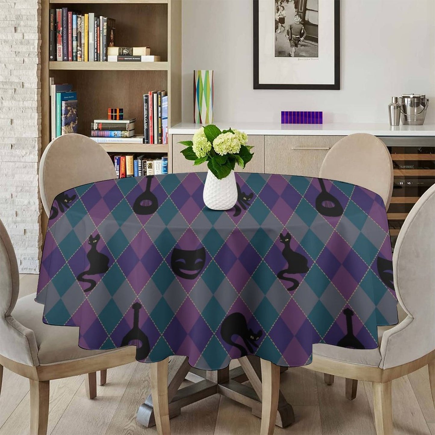 Catty Troubadour Round Tablecloth on Round Table